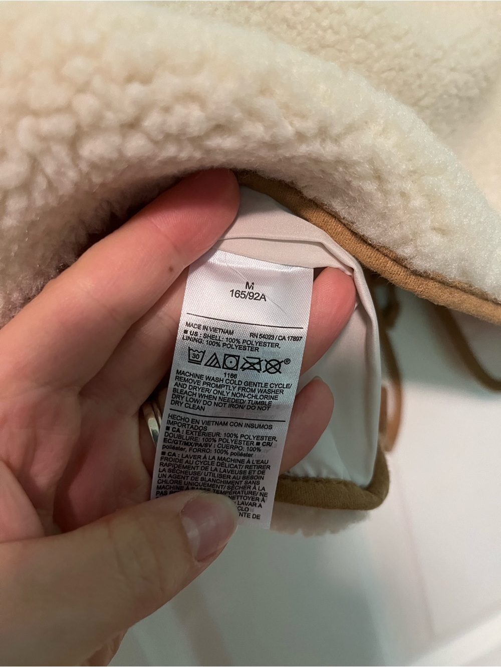 Old Navy Cream Sherpa Open-Front Vest - Picture 10 of 10